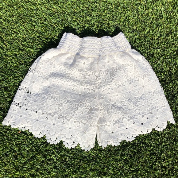 Floral Lace Flowy Shorts - Picture 1 of 2